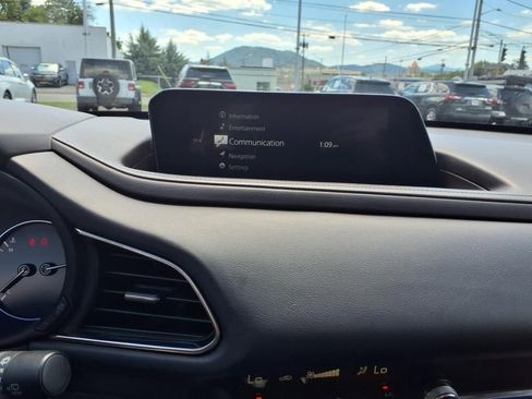 Used 2023 MAZDA CX-30 AWD 2.5 S w/ Premium Package image 23