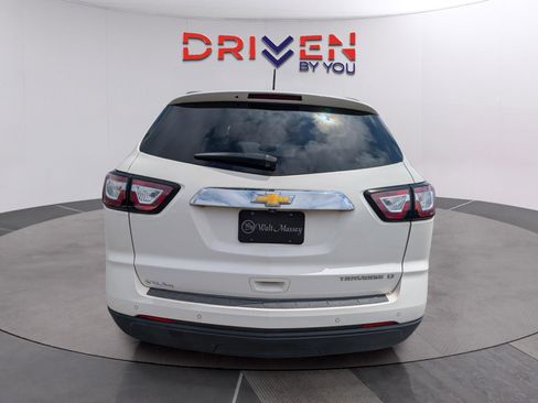 Used 2015 Chevrolet Traverse LT FWD image 4
