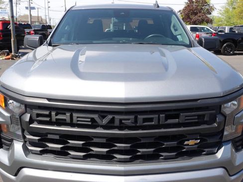 Used 2023 Chevrolet Silverado 1500 Custom AWD/4WD image 7