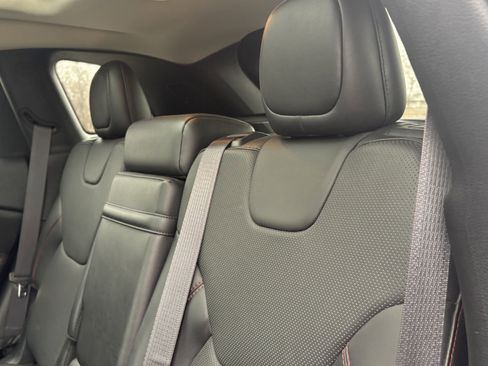 Used 2018 Jeep Cherokee Trailhawk w/ Quick Order Package 27L image 32