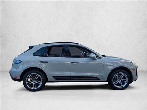 Used 2022 Porsche Macan image 2