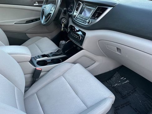 Used 2017 Hyundai Tucson SE image 15