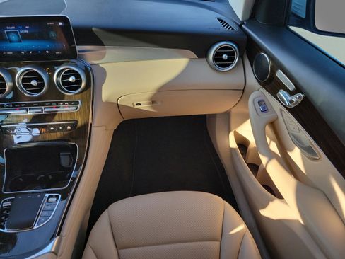 Certified 2022 Mercedes-Benz GLC 300 image 19