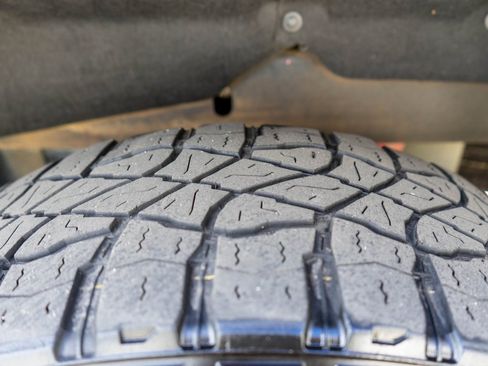 Used 2024 GMC Sierra 1500 AT4 w/ AT4 Preferred Package image 35