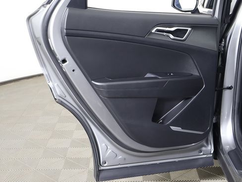 Used 2023 Kia Sportage LX image 23