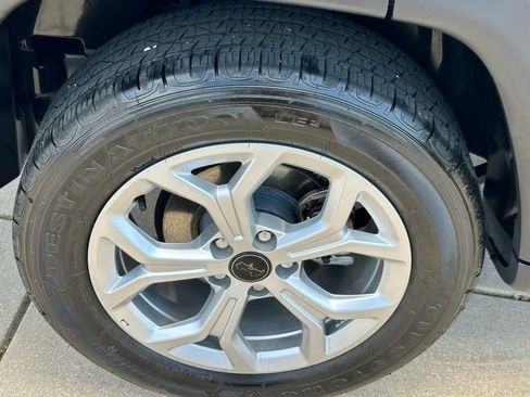 Used 2025 Jeep Compass Sport AWD/4WD image 19