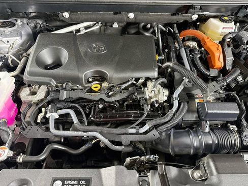 Used 2023 Toyota RAV4 XLE AWD/4WD image 31