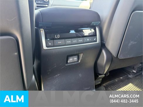 Used 2026 Lexus GX 550 w/ Accessory Package (2T) AWD/4WD image 12