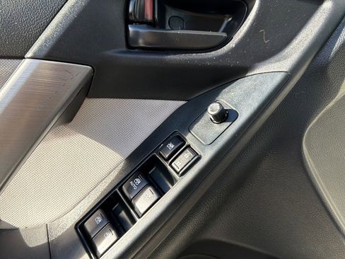 Used 2015 Subaru Forester 2.5i image 22