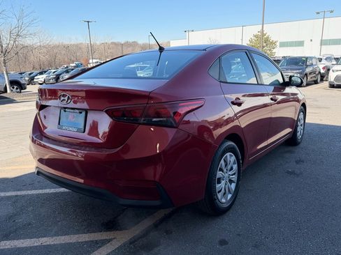 Used 2020 Hyundai Accent SE image 5