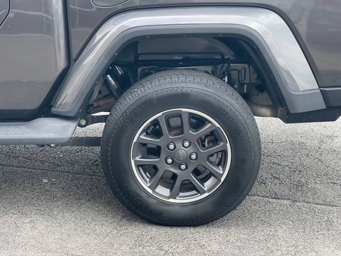 Used 2020 Jeep Gladiator Overland AWD/4WD image 36
