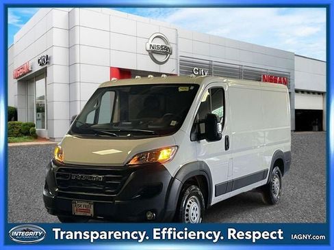 Used 2025 RAM ProMaster 2500 w/ Convenience Group FWD image 4