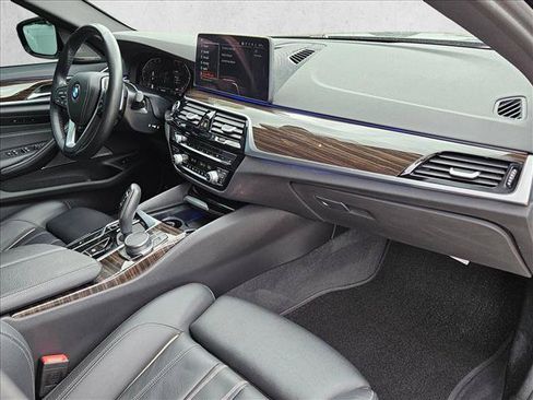 Used 2023 BMW 530i RWD image 23