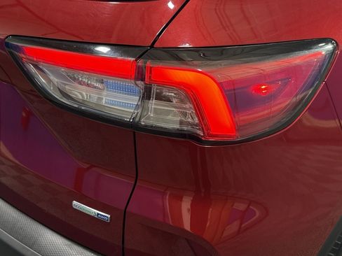 Used 2020 Ford Escape Titanium image 43