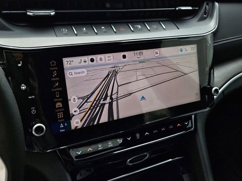 New 2026 Jeep Grand Cherokee L Limited RWD image 20