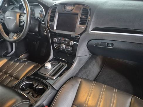 Used 2021 Chrysler 300 S RWD image 36