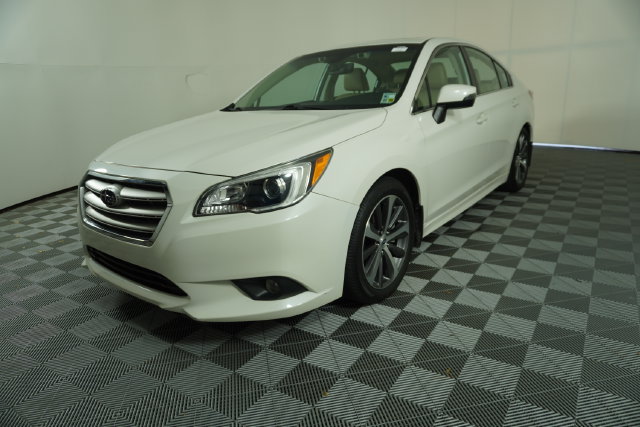 Used 2017 Subaru Legacy 3.6R Limited AWD/4WD image 3