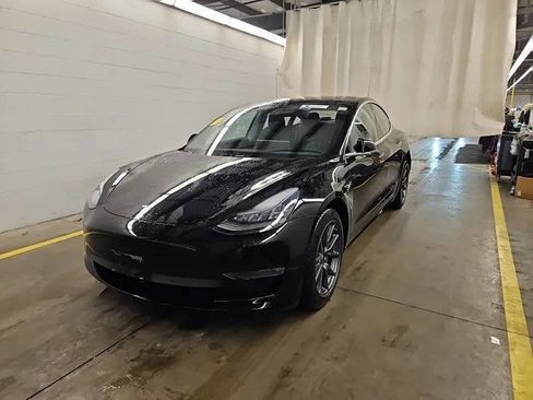 Used 2018 Tesla Model 3 Long Range image 2