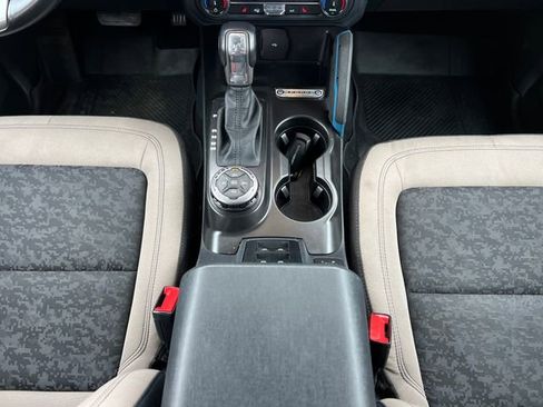 Used 2022 Ford Bronco Wildtrak image 22