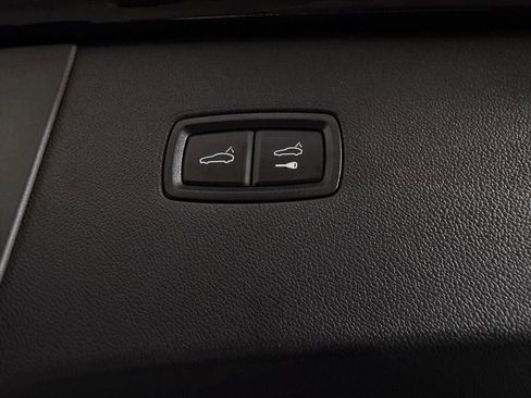 Used 2023 Porsche Cayenne S AWD/4WD image 31