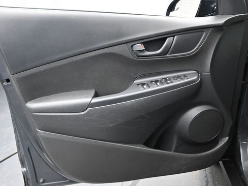 Used 2018 Hyundai Kona SE image 27