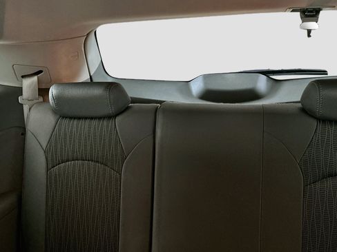 Used 2014 Chevrolet Traverse LS FWD image 28