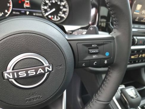 New 2025 Nissan Pathfinder SV w/ SV Premium Package image 23