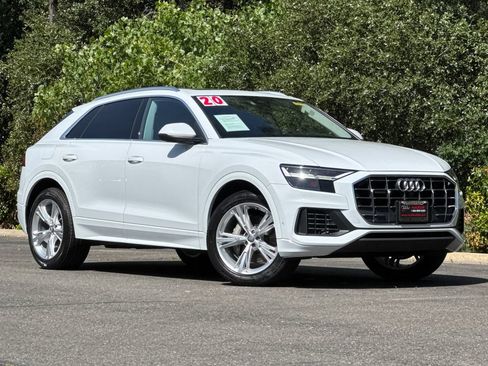 Used 2020 Audi Q8 Premium Plus w/ Premium Plus Package AWD/4WD image 2