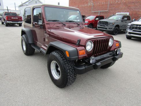 Used 2001 Jeep Wrangler Sahara image 1