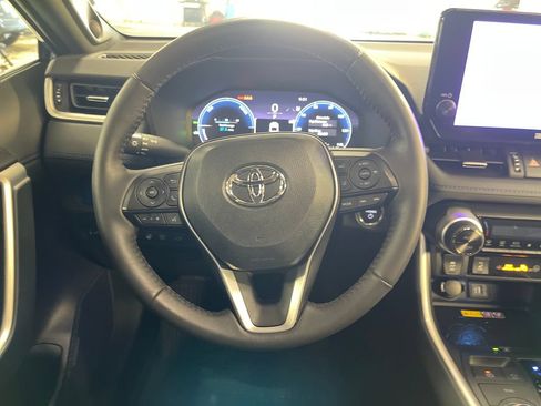 Certified 2025 Toyota RAV4 XSE w/ Advanced Technology Package AWD/4WD image 19