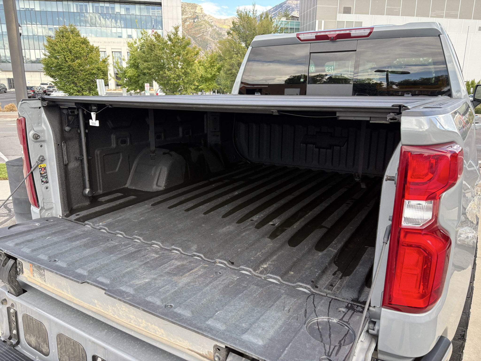 Used 2024 Chevrolet Silverado 1500 RST w/ Convenience Package II AWD/4WD image 10