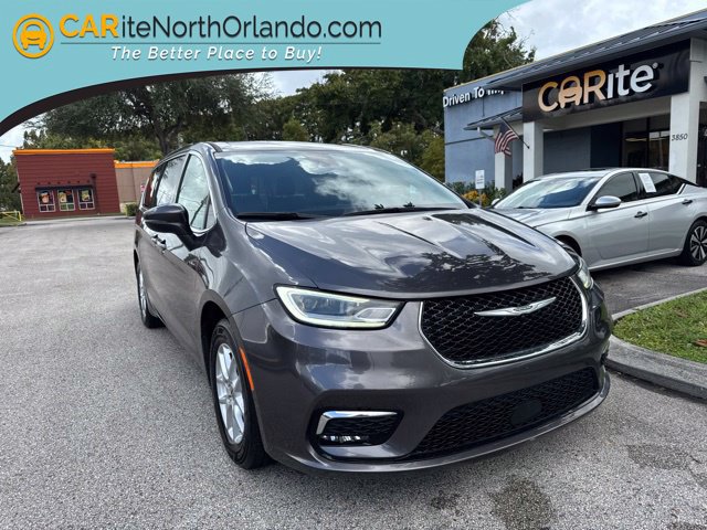 Used 2023 Chrysler Pacifica Touring-L FWD image 1