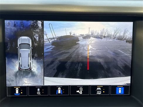 Used 2021 GMC Acadia Denali w/ Denali Ultimate Package image 15