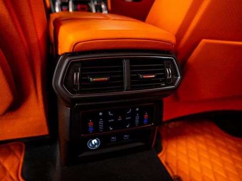 Used 2022 Lamborghini Urus image 75