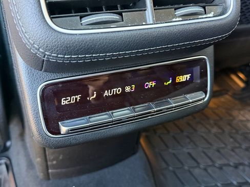 Used 2025 Mercedes-Benz GLS 450 4MATIC image 35