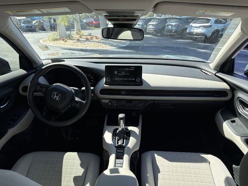 Certified 2023 Honda HR-V LX image 10