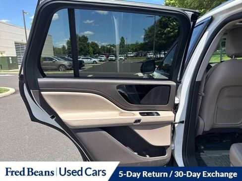 Used 2023 Lincoln Aviator AWD w/ Premium Package image 13