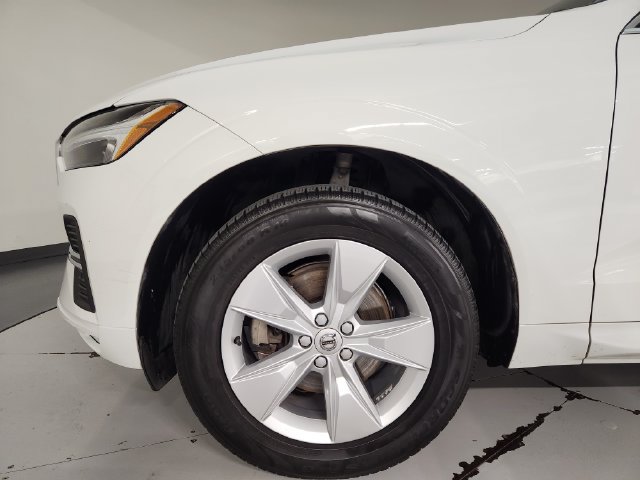 Used 2022 Volvo XC60 B5 Momentum AWD/4WD image 11