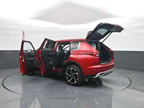 Used 2024 Mitsubishi Outlander SE AWD/4WD image 46