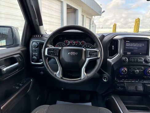 Used 2021 Chevrolet Silverado 1500 LT Trail Boss w/ Convenience Package II AWD/4WD image 18