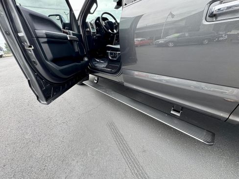 Used 2016 Ford F150 Platinum w/ Equipment Group 701A Luxury AWD/4WD image 10