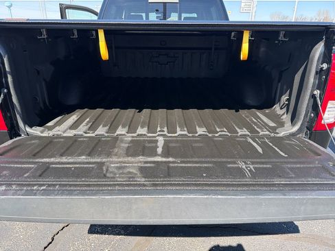 Used 2017 Chevrolet Silverado 1500 High Country image 22