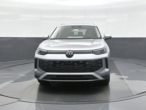 New 2026 Volkswagen Tiguan SE AWD/4WD image 2