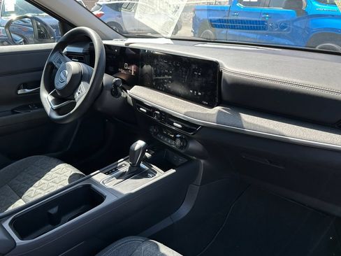 Used 2026 Nissan Kicks SV FWD image 13