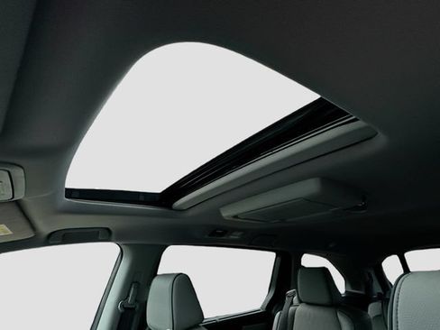 Certified 2024 Honda Odyssey Elite image 27