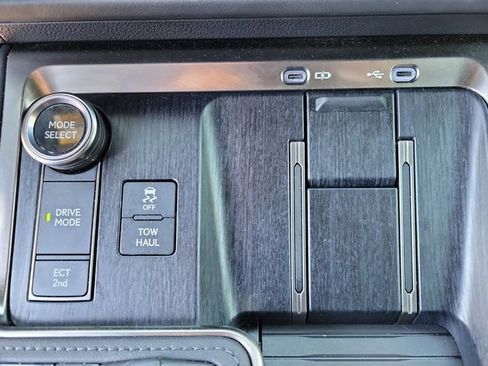 Used 2024 Lexus GX 550 GX 550 Luxury w/ Accessory Package (2T) image 15