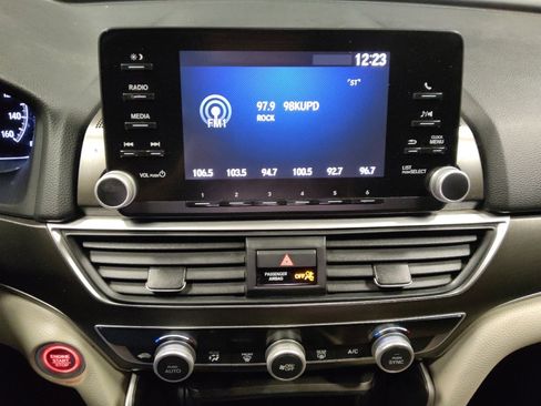 Used 2018 Honda Accord LX image 25