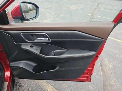 Used 2023 Nissan Rogue Platinum w/ Platinum Premium Package image 15