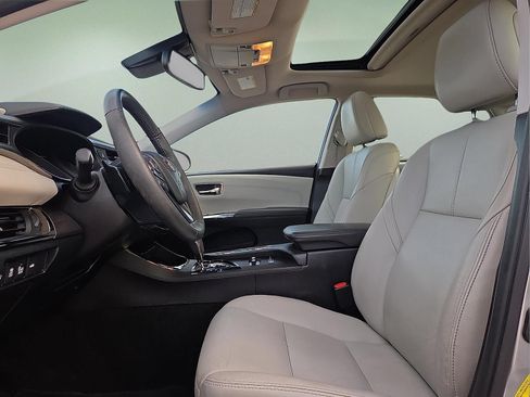 Used 2018 Toyota Avalon XLE Premium FWD image 14