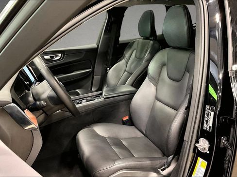 Certified 2023 Volvo XC60 B5 Plus w/ Climate Package AWD/4WD image 21